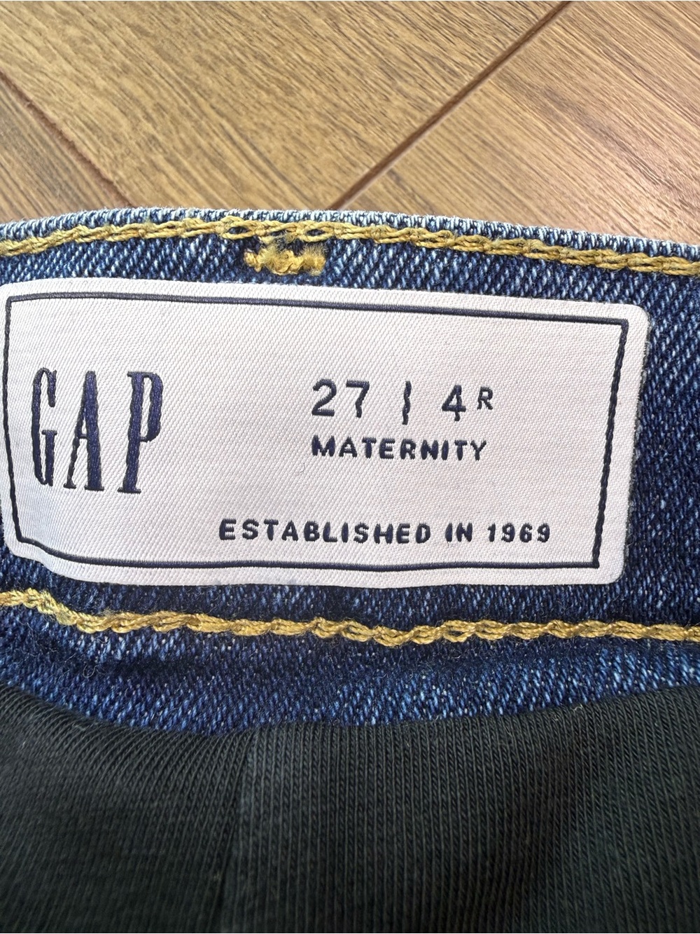 Gap Maternity Jeans Medium Wash Over Belly Straight Stretch Denim Size 27 - Picture 6 of 10